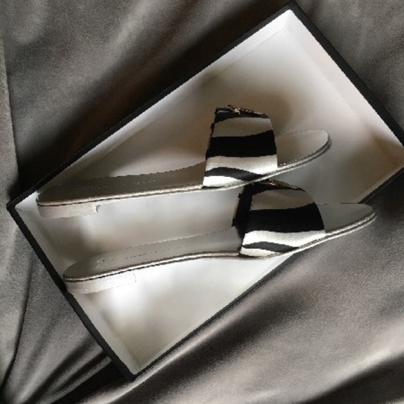 BRAND NEW!! Giuseppe Zanotti - Roll 10 Zebra US 7.5 | IT 37.5 (NIB) - Picture 2 of 6